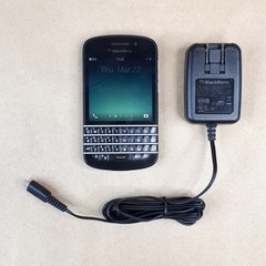 BlackBerry Q10 SQN100-1 16 GB 2 GB OS 10.3.3 Black W/2GB MicroSD Unlocked E7233