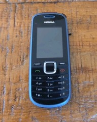 Nokia 1661 – Gray and Black ( T-Mobile ) Cellular Phone
