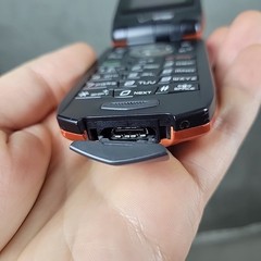 Casio Gz&rsquo;One Boulder C711 Orange Verizon Flip Phone *READ* Very Rare Tested