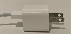 Apple iPhone SE (2nd Gen) Black 128GB unlocked Bundle With Accessories