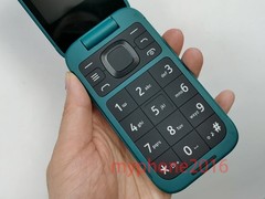 Nokia 2780 Flip – 4 GB (Unlocked) WIFI 512MB GSM Big Keyboad 2.7&Prime; 4G Smartphone