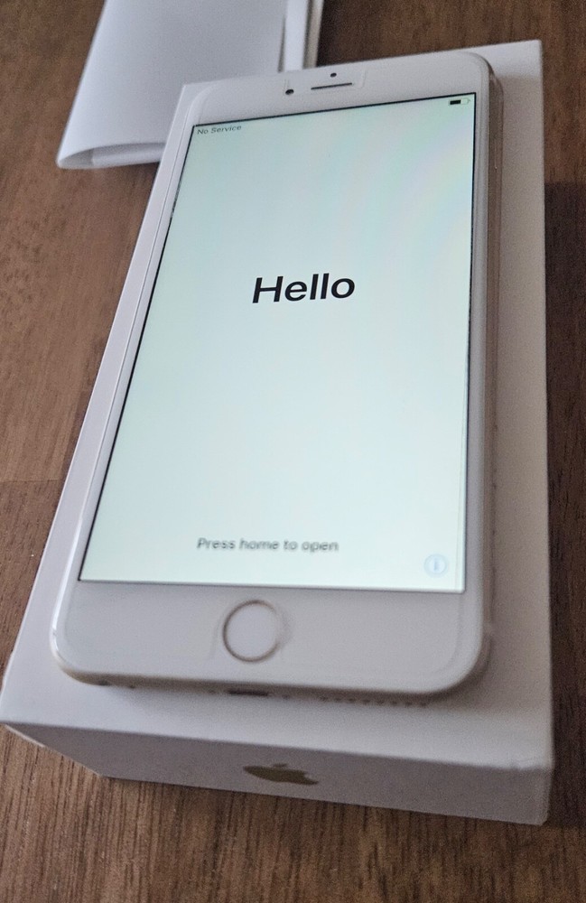 Apple iPhone 6 Plus 16GB. Used lightly, Battery is 95% READY FOR ANY CARRIER
