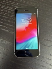Apple iPhone SE 64GB Space Gray Unlocked 85% Battery Health A1662