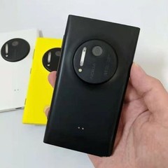 Yellow Nokia Lumia 1020 – 32 GB – 41MP (Unlocked) Dual Core Windows Phone