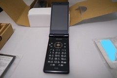 Sharp AQUOS Keitai SH-06G Black Unlocked Open Box w/ Box Japanese Flip Phone
