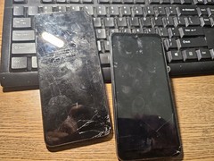 (2x) SKY Devices / Apple iPhone 128GB Cell Phone CRACKED For Parts PHONES WIRK