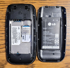 LG 440G / LG440G – Black ( TracFone ) Cellular GSM Flip Phone