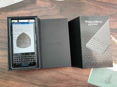 Never used BlackBerry KEYone – 32 GB 64GB – Black Silver (Unlocked) 4G phone