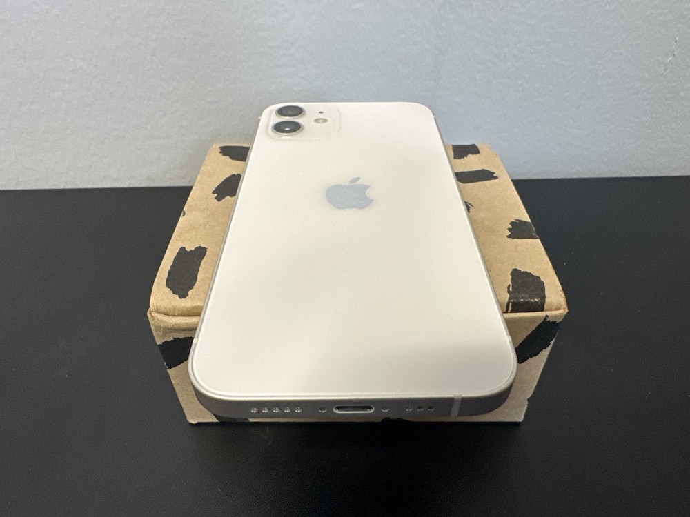Apple iPhone 12 128GB White Unlocked Excellent (75% Battery) Never Repaired 0729