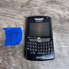 BlackBerry World Edition Cellular Phone Sprint Black Bluetooth 2.5&Prime; Color Screen