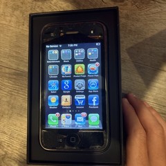 Apple iPhone 3G 8GB Black AT&T A1241 MB046LL/A w/ Box & Paperwork
