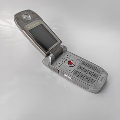 Motorola A668 8MB Unlocked Mobile Phone 2G GSM Good Quality