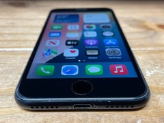 Apple iPhone SE 2nd Gen. – 64GB – Black (Unlocked) A2275 – Works – 76% Bat