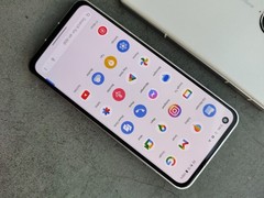 ASUS Zenfone 10 – 8+256 GB – White (Unlocked) 5G Very Good Condition