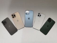 Apple iPhone 13 Pro Max 128GB/256GB Unlocked All colors Good Condition Tested
