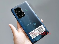 99%N ew Xiaomi Black Shark 5 Pro Unlocked 5G 256/512G Google Play Gaming Phone