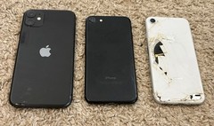 Lot of 3 Old iPhones BROKEN/UNTESTED FOR PARTS OR REPAIR