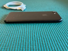 Apple iPhone 7 – 32 GB – Black (Unlocked) A1660 (CDMA & GSM)