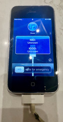Apple iPhone 3GS – Unlocked AT&T A1303 First Generation Works & Turns On