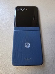 Motorola Razr (2025) XT2553-3 256gb (T-Mobile) *Read*