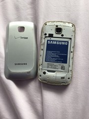 Lot of 3 Mixed Brands AT&T 1 FLIP And 1 SLIDE – 1 SAMSUNG – Untested For Parts