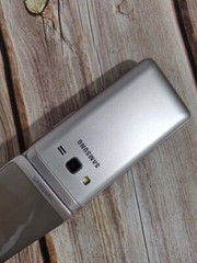 Samsung Galaxy Folder 2 G1650 16GB Dual SIM 8.0MP Flip SmartPhone -OPEN BOX-GOLD