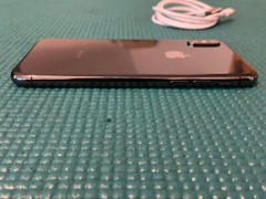 Apple iPhone XS – 64GB – Space Gray (Unlocked) A1920 (CDMA + GSM)