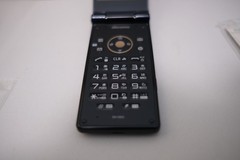 Sharp AQUOS Keitai SH-06G Black Unlocked Open Box w/ Box Japanese Flip Phone