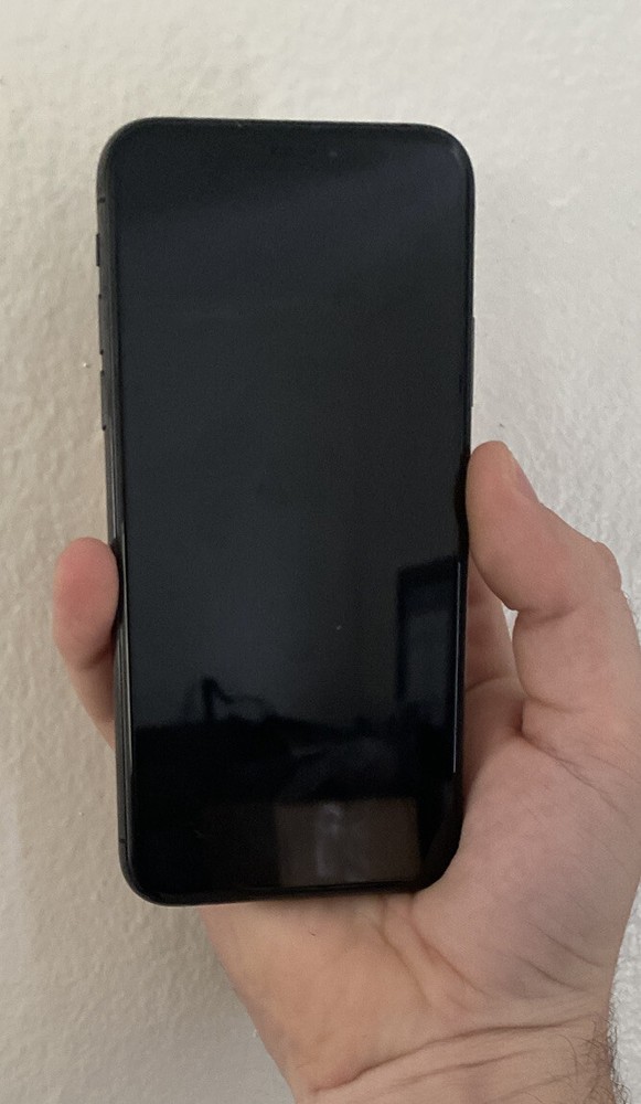 Apple iPhone XS – 256GB – Space Gray (AT&T) A1920 (CDMA + GSM) –