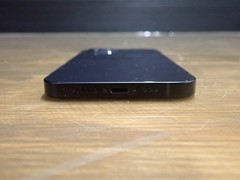 Apple iPhone 12 – 64GB – Carrier Unlocked – A2172 (CDMA+GSM) – Black – Grade B
