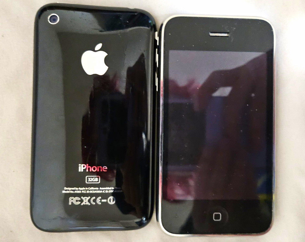 2 Apple iPhone 3GS 32GB Black iOS Smartphone 3G (Unknown Carrier) *Untested*