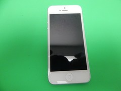 Apple iPhone 5 16GB A1428 (Consumer Cellular) White FREE BUNDLE & SHIPPING