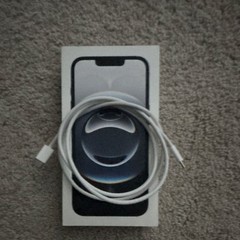 Apple iPhone 16e 128GB Black eSIM iOS 48MP A18 UMTS Wireless Charging Box
