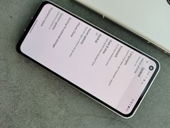 ASUS Zenfone 10 – 8+256 GB – White (Unlocked) 5G Very Good Condition