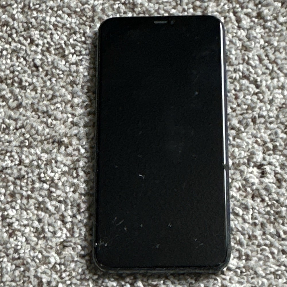 Apple iPhone Green Slate Smartphone Triple Rear Camera Cracked Screen