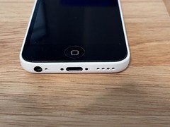 Apple iPhone 5c White 16GB ME553LL/A Verizon iOS 10.3