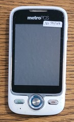 MetroPCS M735 – White and Silver ( CDMA ) Very Rare Cellular Phone – No Pen