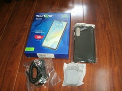 Samsung Galaxy A16 5G 128GB/6.7&Prime; + 1 Year Tracfone Plan 1500 Min/Text/1.5GB Data
