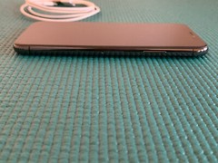 Apple iPhone XS – 64GB – Space Gray (Unlocked) A1920 (CDMA + GSM)