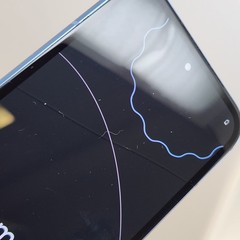 Google Pixel 8a GKV4X – Network-Unlocked – 128GB Bay Blue *WORKS: CRACKED GLASS*