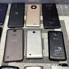 Random Lot of 20Cell Phones Untested, for Parts or Repair Assorted Apple Samsung