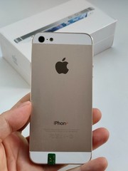 Apple iPhone 5/5S/5C 16GB Factory UNlocked Black/White/Gold New Battery GIFT