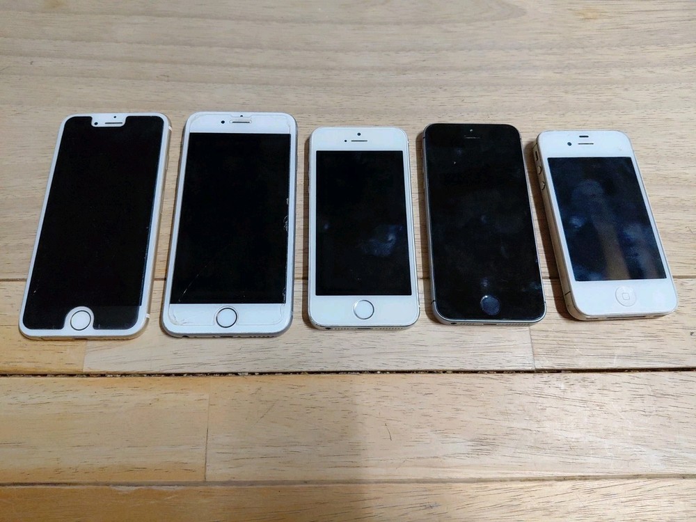 APPLE IPHONE As Is For Parts Only Lot Of 5 A1688 A1586 A1533 A1662 A1387
