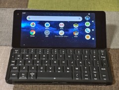 Planet Computers Cosmo Communicator Keyboard Android 9.0 Used