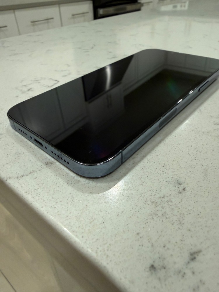 Apple iPhone 13 Pro Max – 128 GB – Sierra Blue (Unlocked)