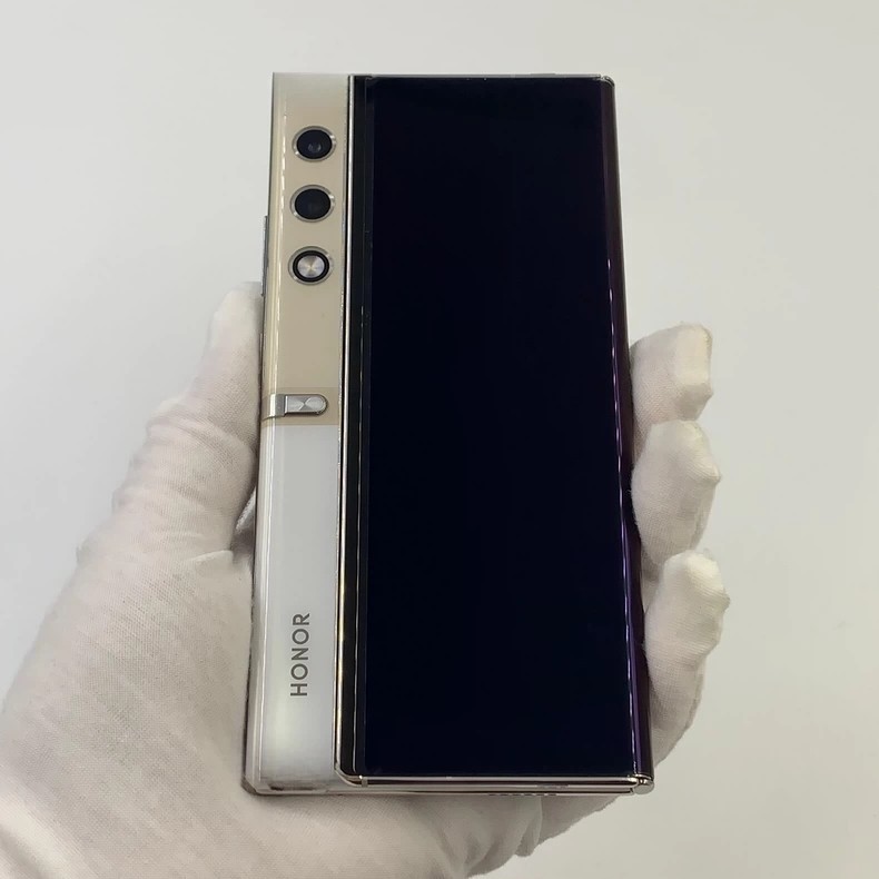 Honor V Purse 5G Snapdragon 512GB 16GB RAM Google Play Foldable Phone