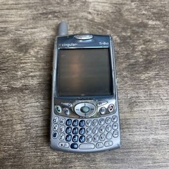 PalmOne Treo 650 Bluetooth 0.3MP Pixel 2.4&Prime; Color Screen Cingular Cellular Phone