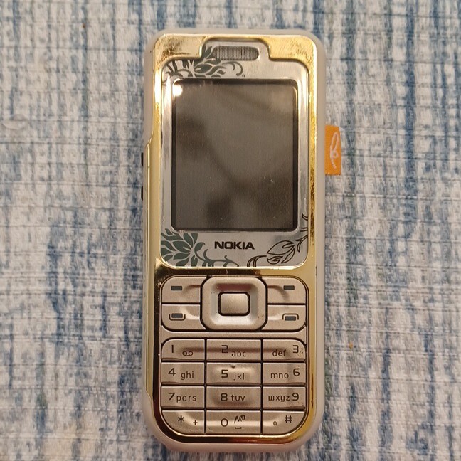 Bella Swan Nokia 7360 2G Phone Alt Color