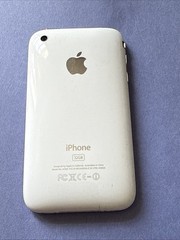 Apple iPhone 3GS 32GB AT&T) A1303 (GSM) Collectible