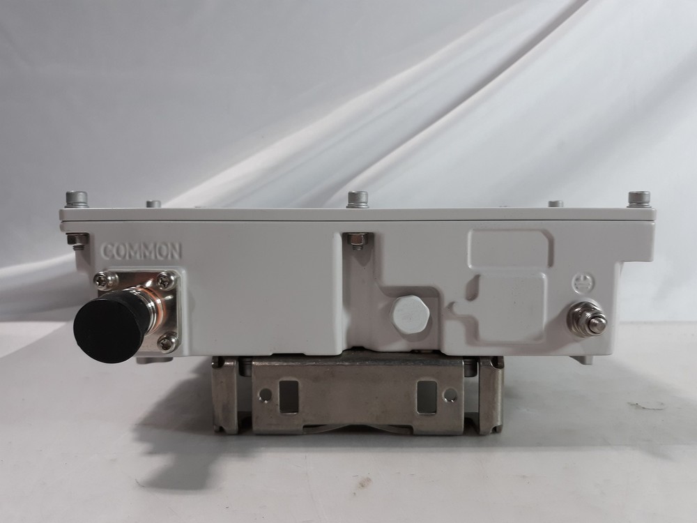 CommScope CQX782123-DS-43 Qplxr 700/850/PCS/AWS/WCS DC-S 4.3 4-Port Antenna